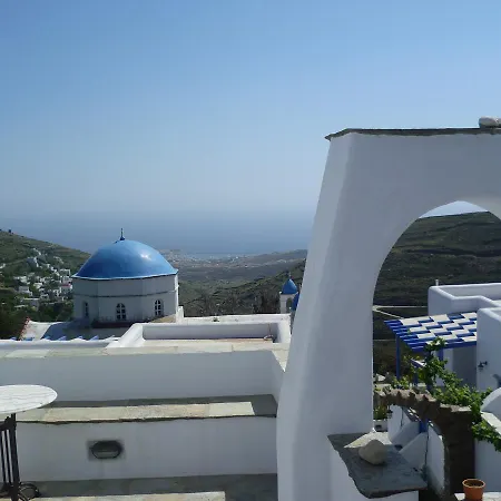 Karyatides * Kariá