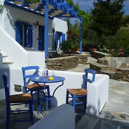 شقة Karyatides *