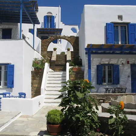 Karyatides * Kariá