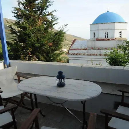 Karyatides * Kariá