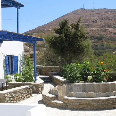 شقة Karyatides Kariá