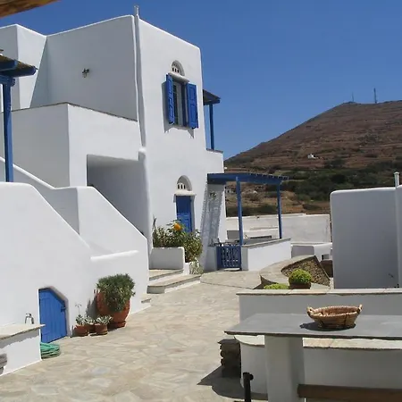 شقة Karyatides